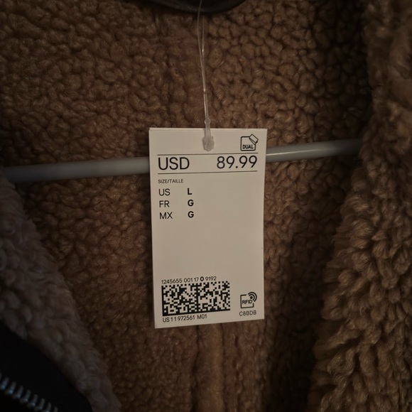 NWT H&M Regular Fit Teddy Trimmed Jacket Size Large - Picture 3 of 6
